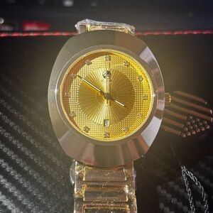 Gold-ToneHomage Design, Textured Dial Luxurious Gold Men's Watch